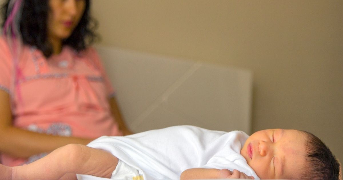 LeakProof Nursing Bras: Simple Solution For Breastfeeding Moms
